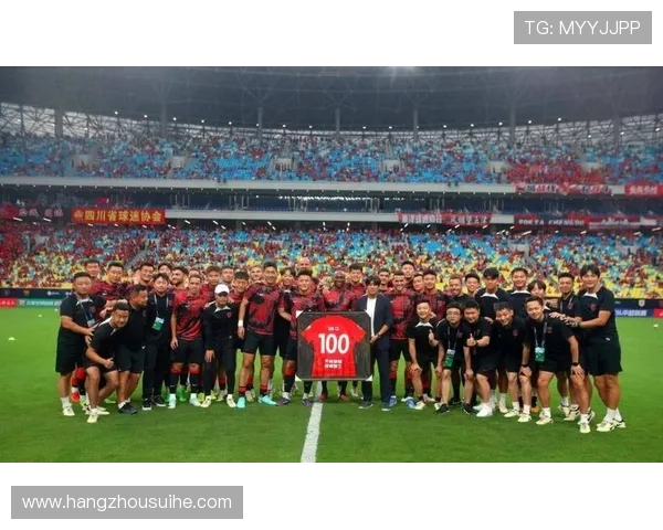 成都排球队在城市联赛中以78分稳居积分榜首位展现强劲实力